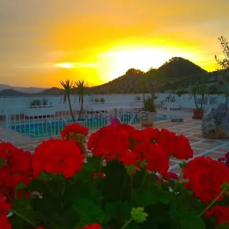 Сasa de vacaciones Cortijo Bartolas *