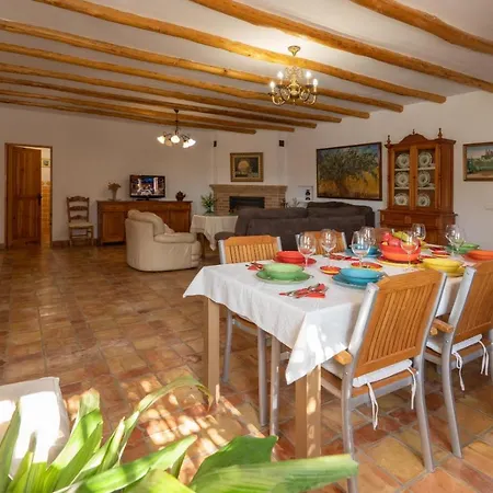 Vivienda Rural Bartolas בית נופש Jaén